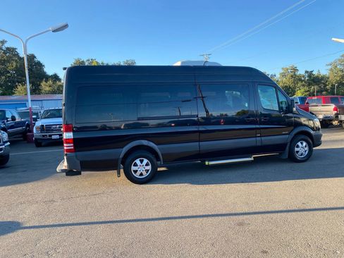 Used 2016 Mercedes-Benz Sprinter 2500 image 3