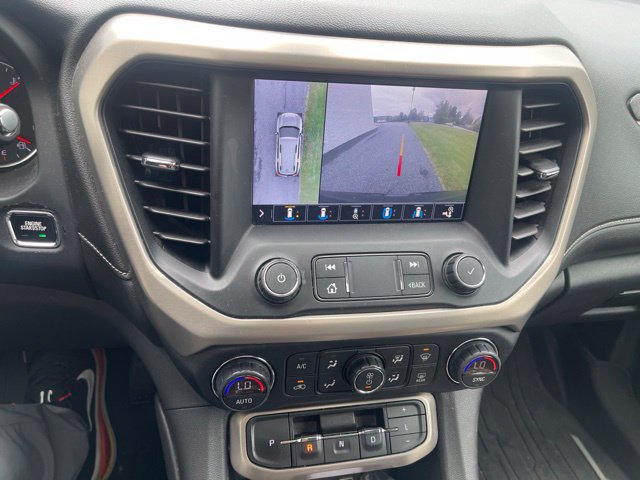 Used 2020 GMC Acadia Denali w/ Denali Ultimate Package AWD/4WD image 10