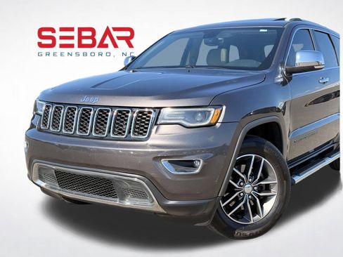 Used 2017 Jeep Grand Cherokee Limited w/ Luxury Group II AWD/4WD image 2