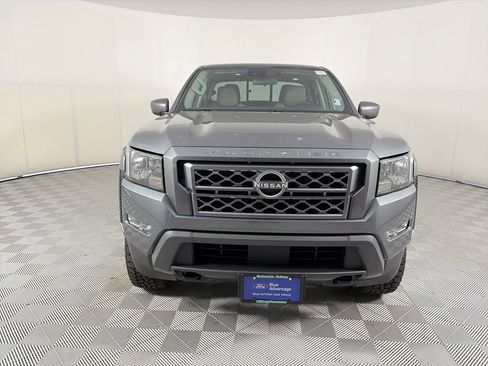 Used 2022 Nissan Frontier SV AWD/4WD image 2