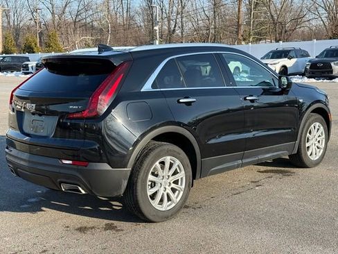 Used 2023 Cadillac XT4 Luxury w/ Cold Weather Package image 7