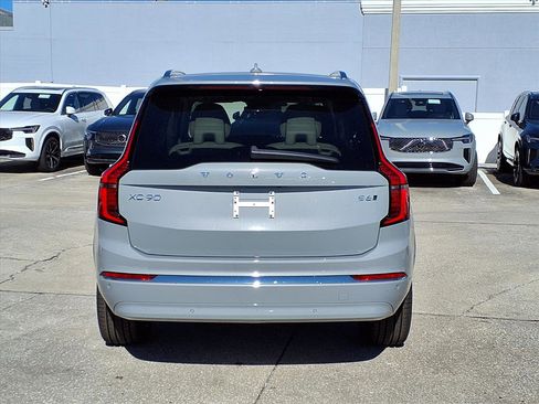 New 2026 Volvo XC90 B6 Ultra image 5