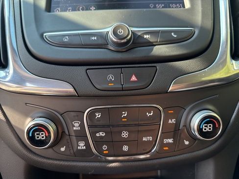 Used 2022 Chevrolet Equinox LT image 18