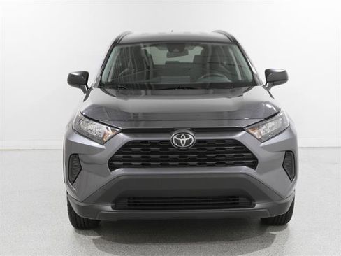 Used 2021 Toyota RAV4 LE image 2