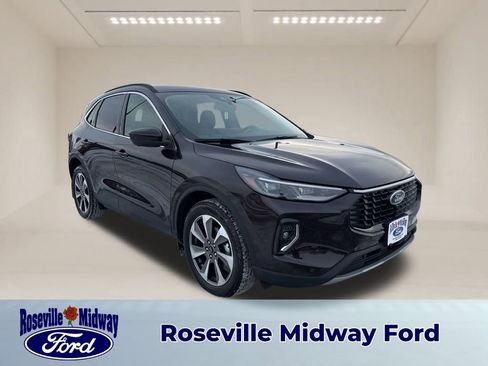 Used 2023 Ford Escape Platinum w/ Premium Technology Package image 1