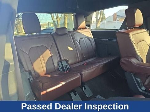 Used 2023 Ford Expedition Limited image 18