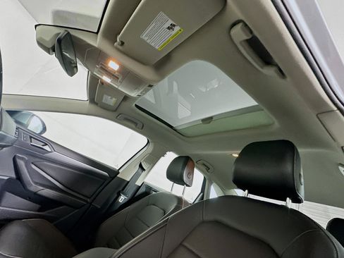 Used 2024 Volkswagen Jetta SE image 25