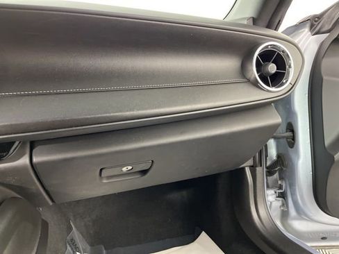 Used 2017 Chevrolet Camaro LT w/ RS Package image 31