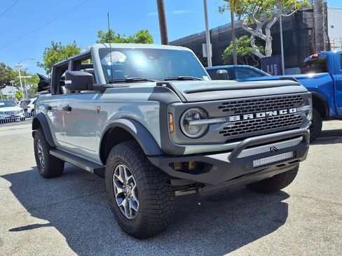 Used 2023 Ford Bronco Badlands AWD/4WD image 4