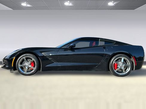 Used 2014 Chevrolet Corvette Stingray Coupe image 2