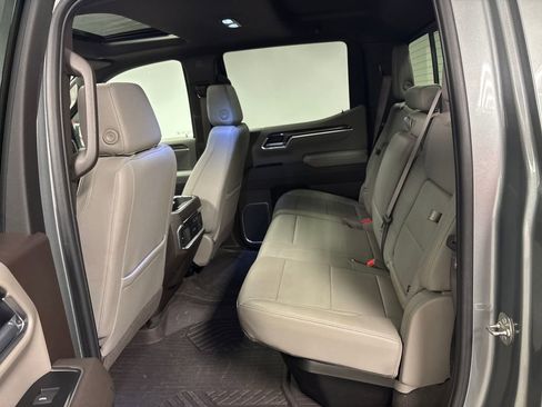 Used 2025 Chevrolet Silverado 1500 LTZ AWD/4WD image 33