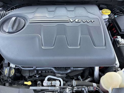 Certified 2022 Jeep Cherokee Latitude AWD/4WD image 17