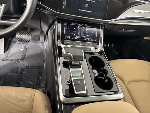Used 2023 Audi Q7 Premium Plus w/ Premium Plus Package image 23