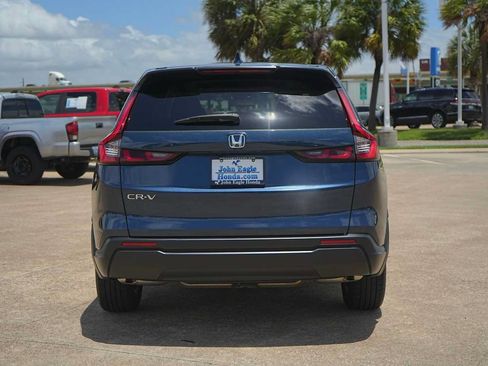 Certified 2025 Honda CR-V EX image 5