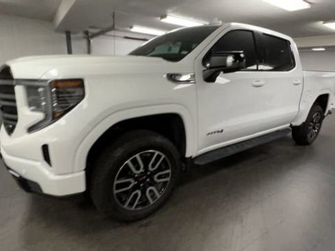 Certified 2025 GMC Sierra 1500 AT4 w/ AT4 Premium Package AWD/4WD image 4