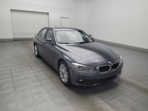 Used 2018 BMW 320i Sedan w/ Convenience Package RWD image 13