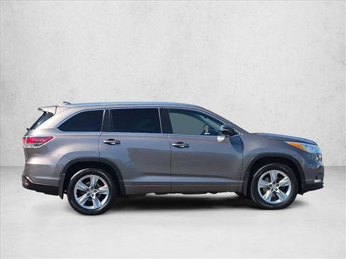 Used 2014 Toyota Highlander Limited Platinum AWD/4WD image 4