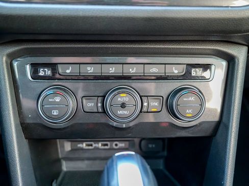 Used 2019 Volkswagen Tiguan SE AWD/4WD image 51