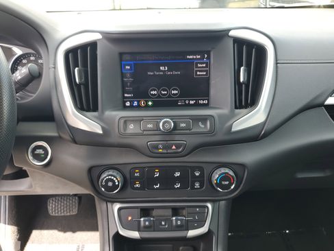 Used 2023 GMC Terrain SLE image 23