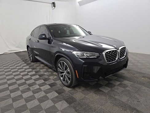 Used 2023 BMW X4 xDrive30i w/ M Sport Package AWD/4WD image 3