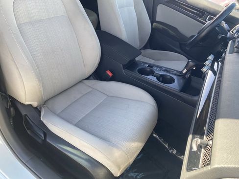 Certified 2022 Honda Civic EX image 8