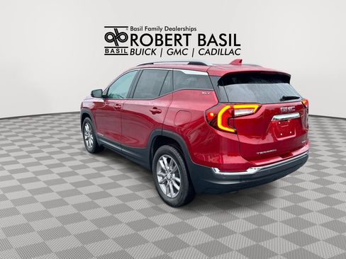 Used 2024 GMC Terrain SLT w/ LPO, Floor Liner Package AWD/4WD image 6