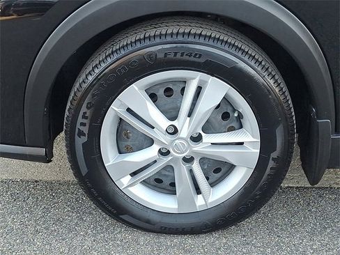 Used 2025 Nissan Kicks Play S image 8