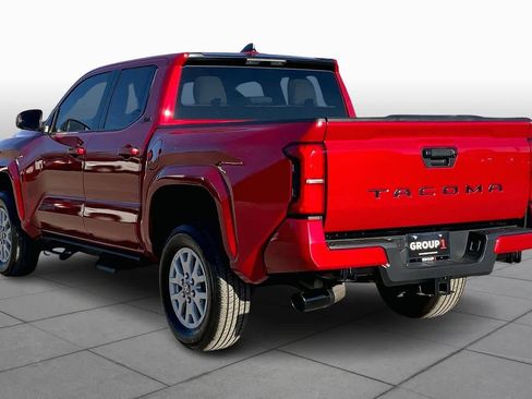 Used 2025 Toyota Tacoma SR5 image 12