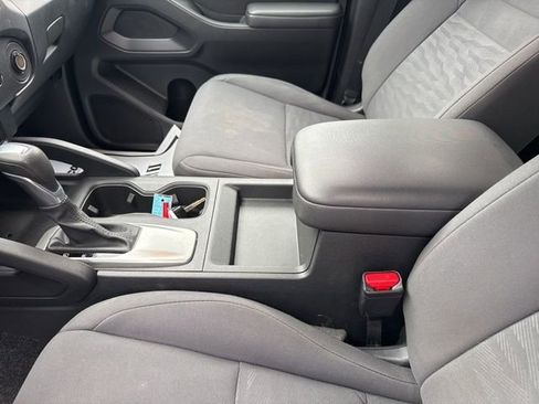 Used 2023 Nissan Frontier S 4D Crew Cab image 12