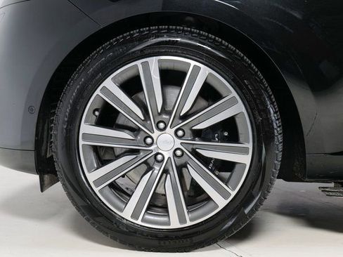 Used 2023 Land Rover Range Rover Long Wheelbase SE image 9