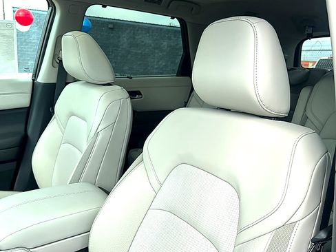 New 2026 Nissan Pathfinder SL w/ SL Premium Package FWD image 11