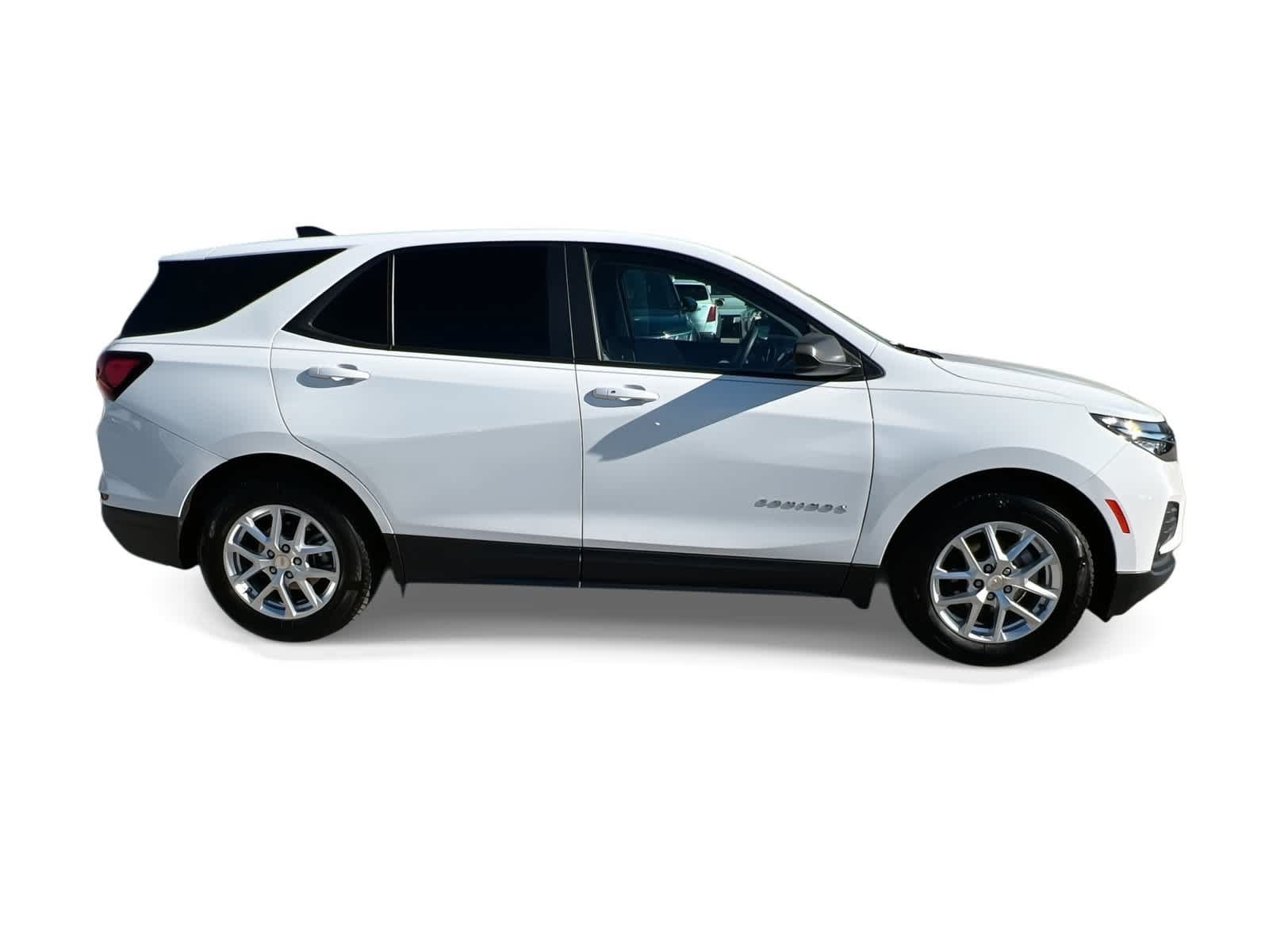 Used 2022 Chevrolet Equinox LS FWD image 9