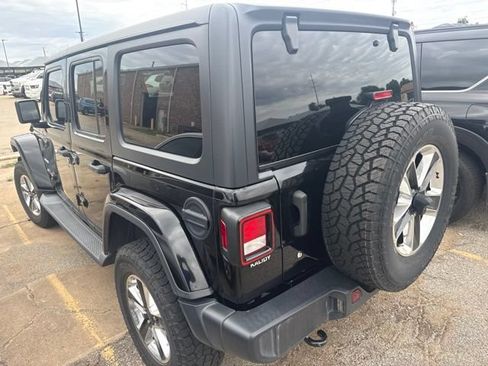 Used 2019 Jeep Wrangler Unlimited Sahara AWD/4WD image 6