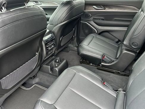 New 2026 Jeep Grand Cherokee L Limited AWD/4WD image 11