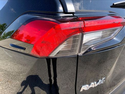 Used 2025 Toyota RAV4 LE FWD image 28