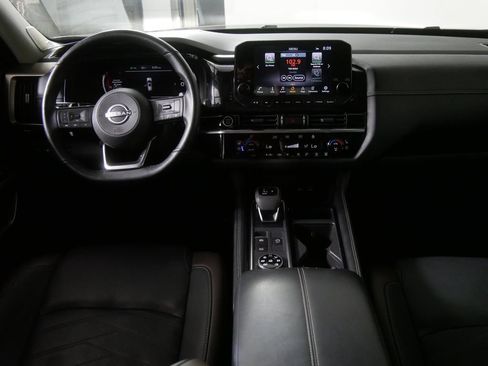 Used 2023 Nissan Pathfinder Platinum AWD/4WD image 20