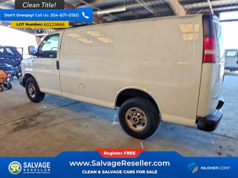 Used 2013 GMC Savana 2500 RWD image 3