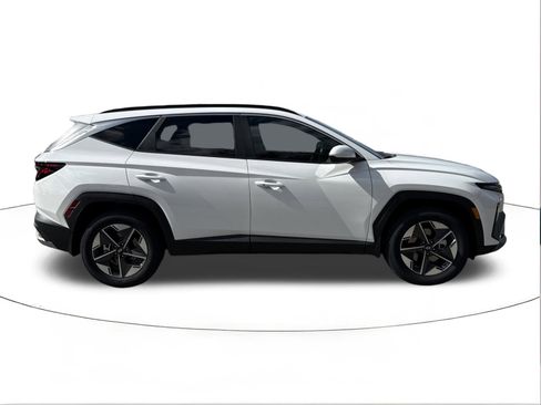New 2026 Hyundai Tucson SEL image 2