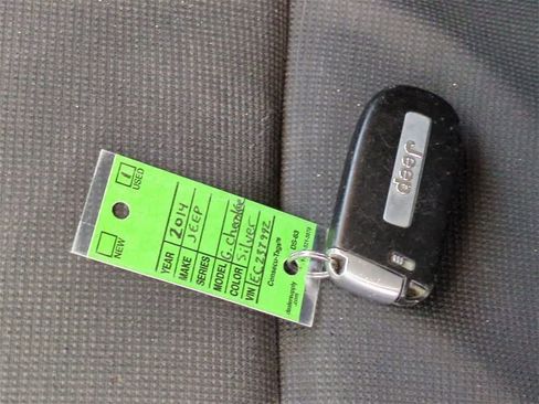 Used 2014 Jeep Grand Cherokee Laredo w/ Quick Order Package 23E image 28