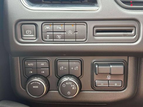 Used 2023 Chevrolet Tahoe RST w/ Luxury Package AWD/4WD image 11