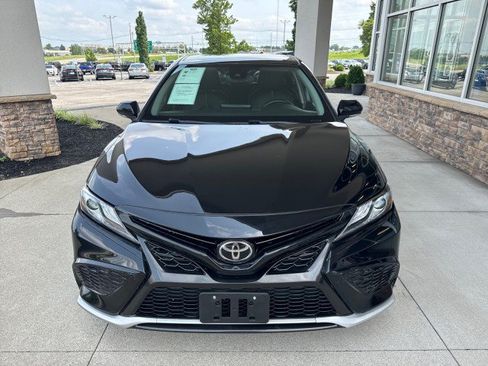 Used 2021 Toyota Camry XSE FWD image 3