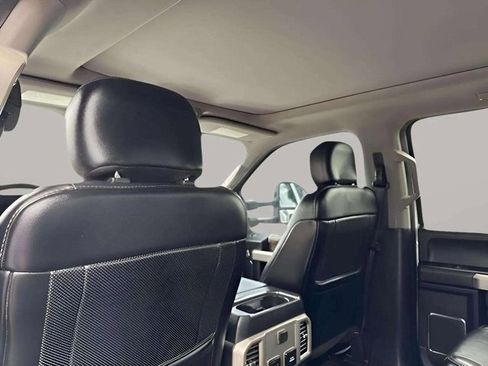 Used 2019 Ford F250 Lariat w/ Lariat Ultimate Package image 12