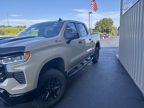 Used 2022 Chevrolet Silverado 1500 LT Trail Boss AWD/4WD image 7