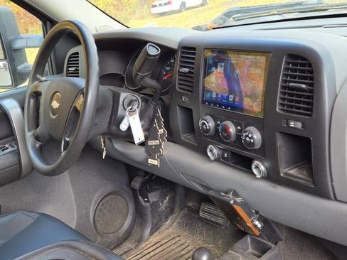 Used 2009 Chevrolet Silverado 1500 LS image 4