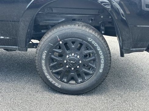 New 2026 RAM 2500 Limited AWD/4WD image 18