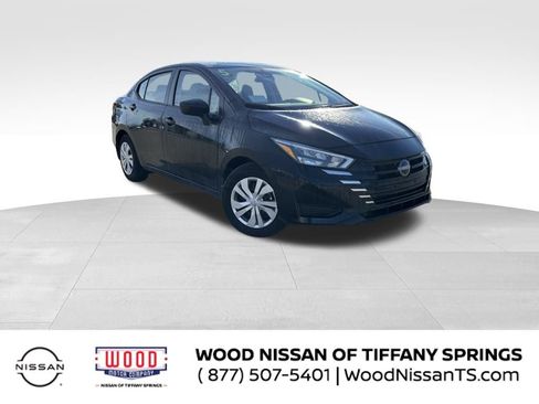 Used 2025 Nissan Versa S w/ Trunk Package image 1