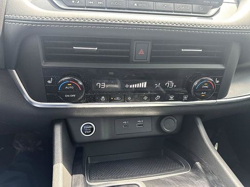 Used 2023 Nissan Rogue SV w/ SV Premium B Package FWD image 27