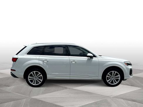 Used 2025 Audi Q7 3.0T Prestige AWD/4WD image 9