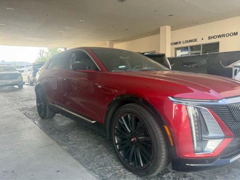 Used 2025 Cadillac Lyriq Luxury w/ LPO, Red Accent Package image 2