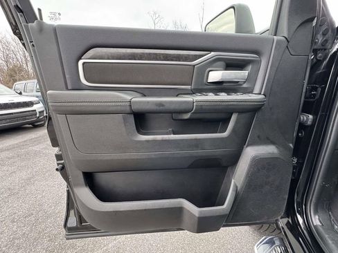 Used 2024 RAM 2500 Big Horn w/ Safety Group image 25